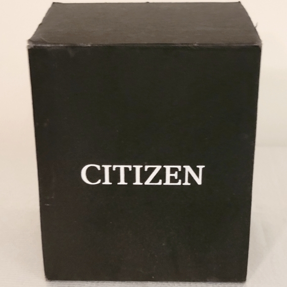 CITIZEN Eco-Drive Silhouette Crystal WatchCITIZEN Eco-Drive Silhouette Crystal - Picture 6 of 8